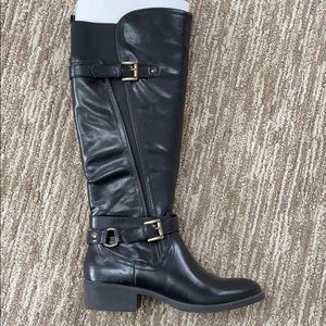 Black riding boots with gold buckle detail!